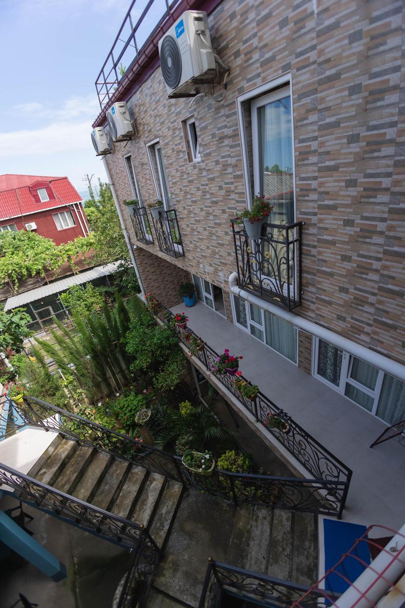 Guest House Ocean Force Μπατούμι Εξωτερικό φωτογραφία
