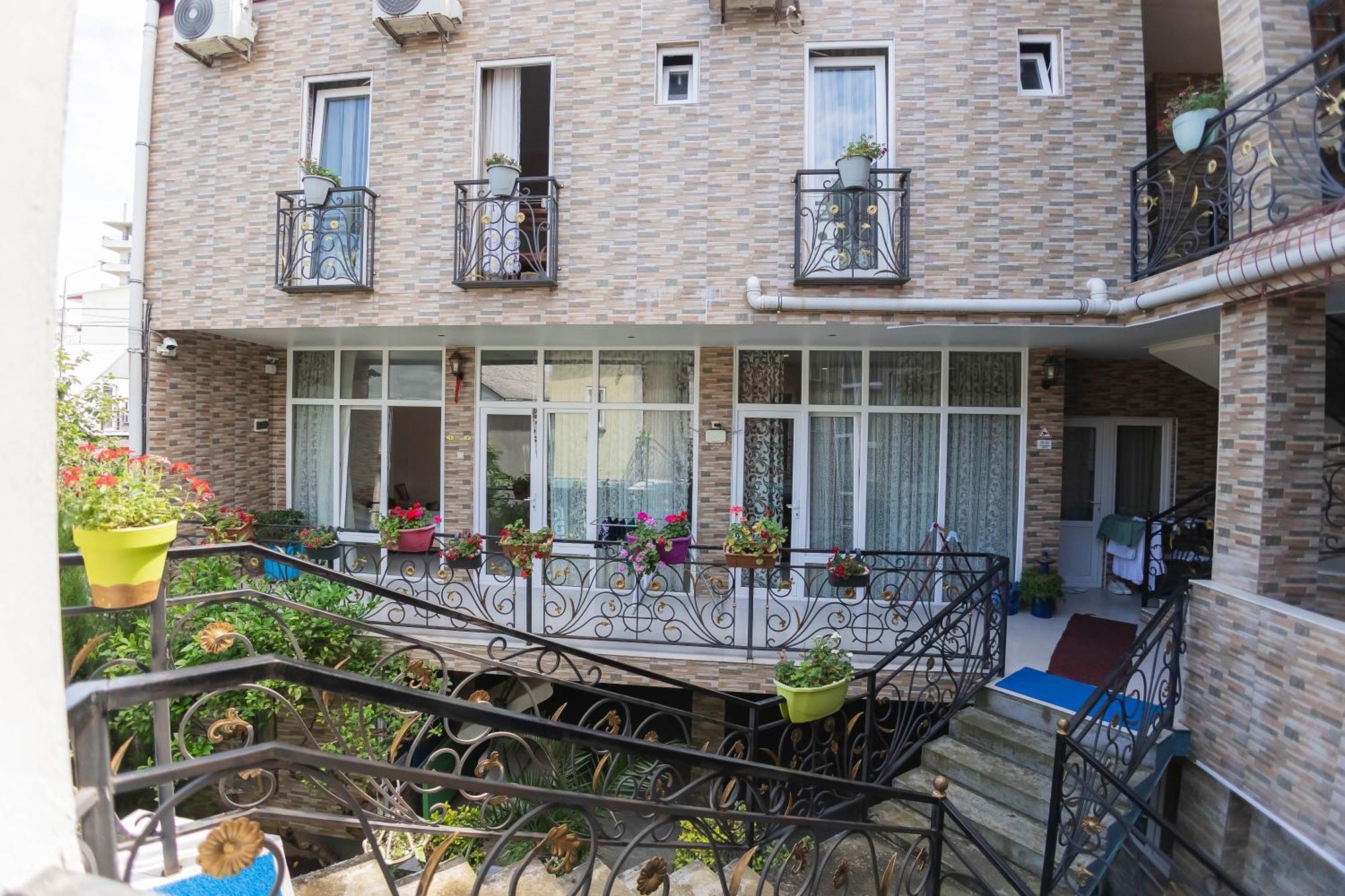 Guest House Ocean Force Μπατούμι Εξωτερικό φωτογραφία